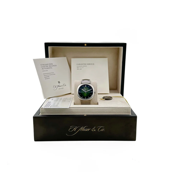 H. Moser and Cie Streamliner 6200-1200